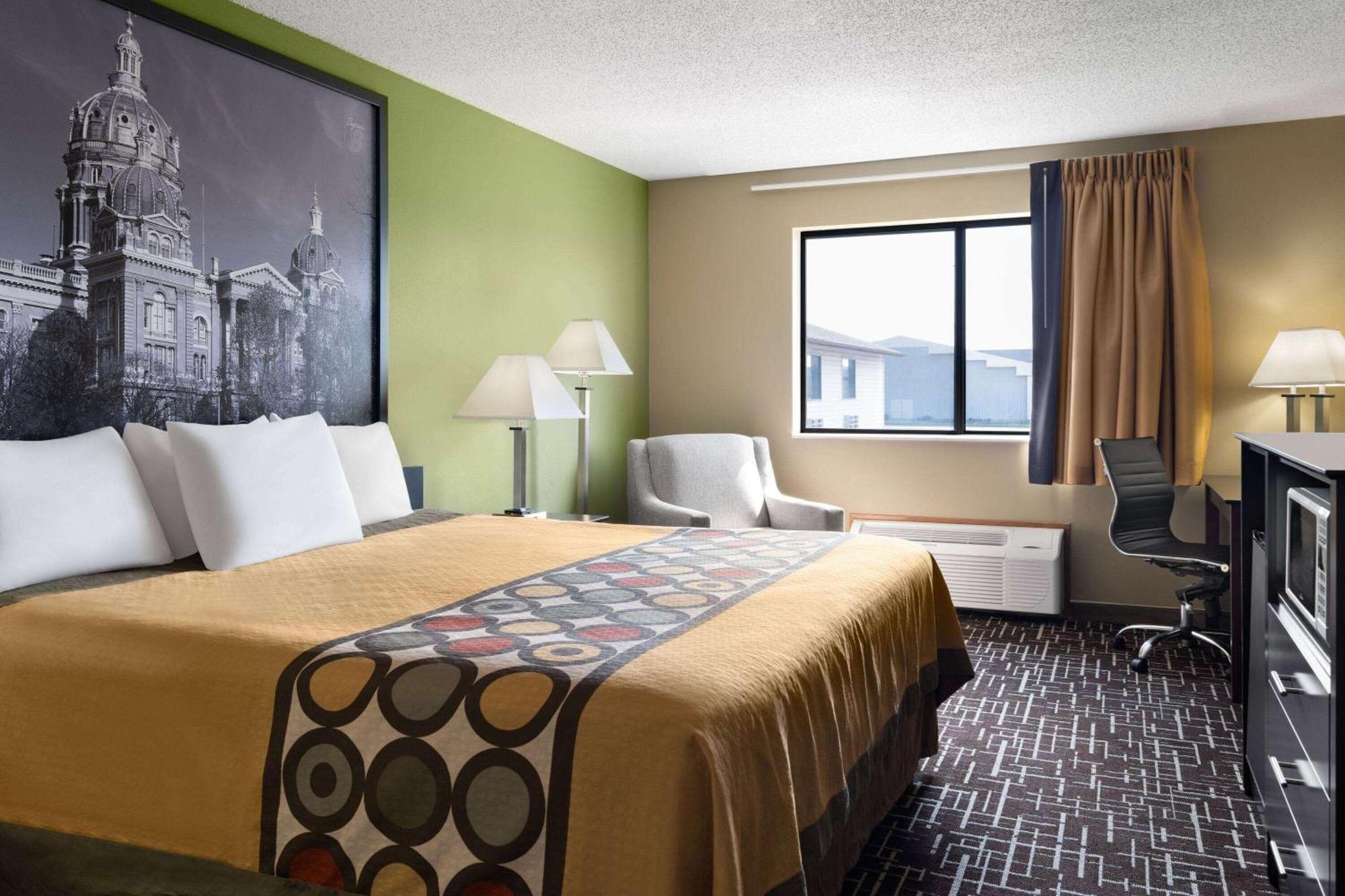 Super 8 By Wyndham Dyersville Ngoại thất bức ảnh