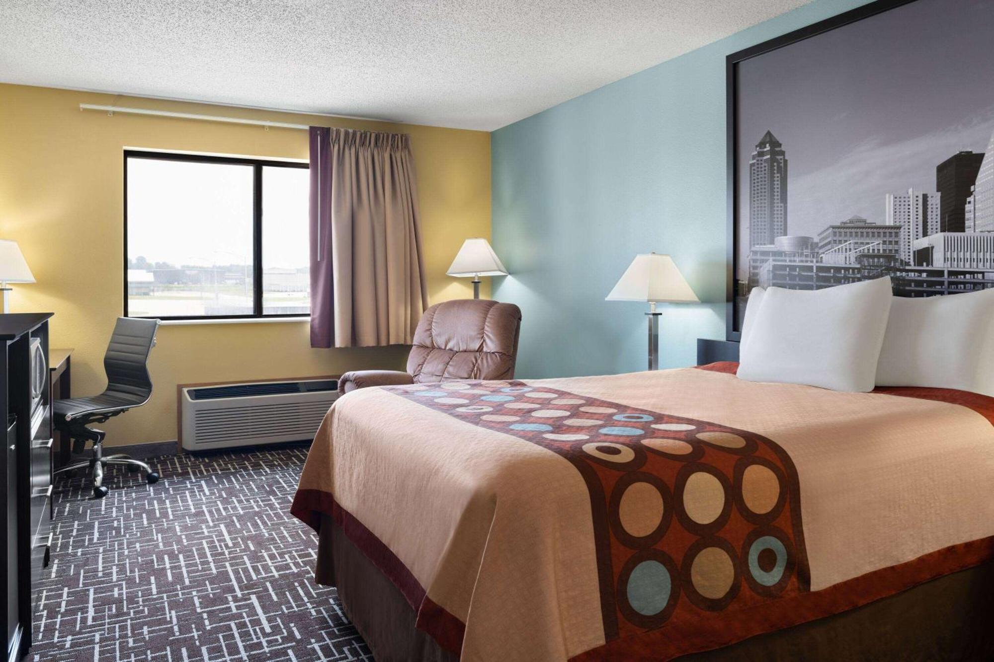 Super 8 By Wyndham Dyersville Ngoại thất bức ảnh